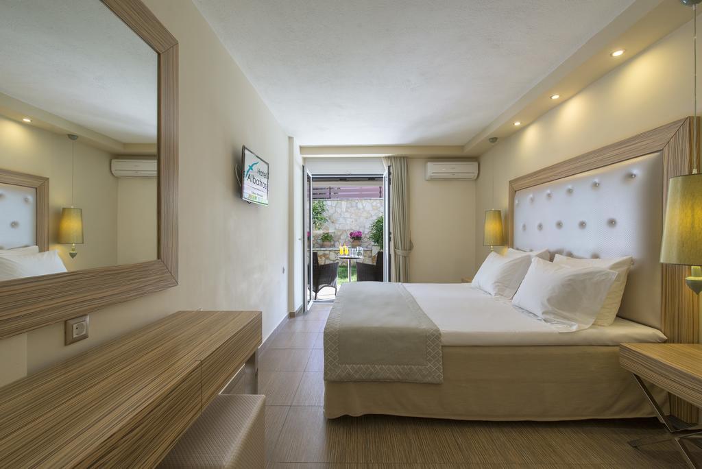 Albatros Hotel Sívota Dış mekan fotoğraf